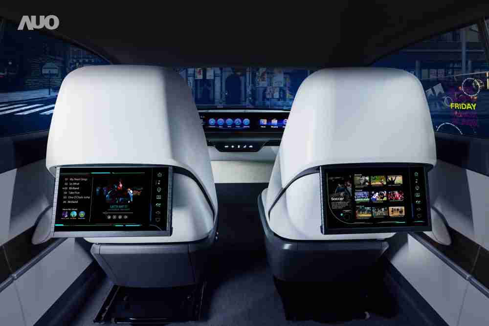 传奇国际新一代Smart Cockpit 2024，，，，以Micro LED先进显示技术优势，，创建〝可卷式后座娱乐显示器〞，，，，仅在互动时才显示出所需画面及信息，，，扩充更丰富的娱乐和交互信息服务，，获国际奖项荣耀