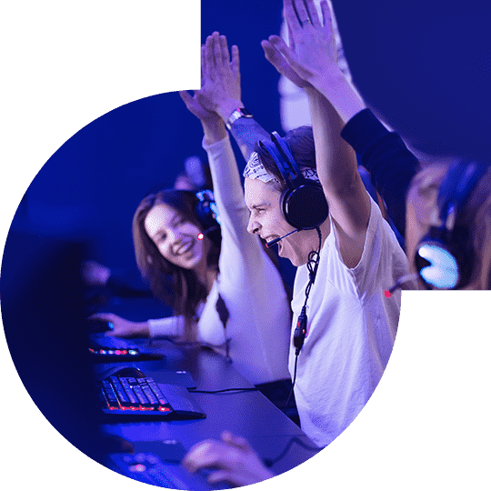 传奇国际独家双向驱动技术<br>让电竞玩家尽情享受极致高速快感